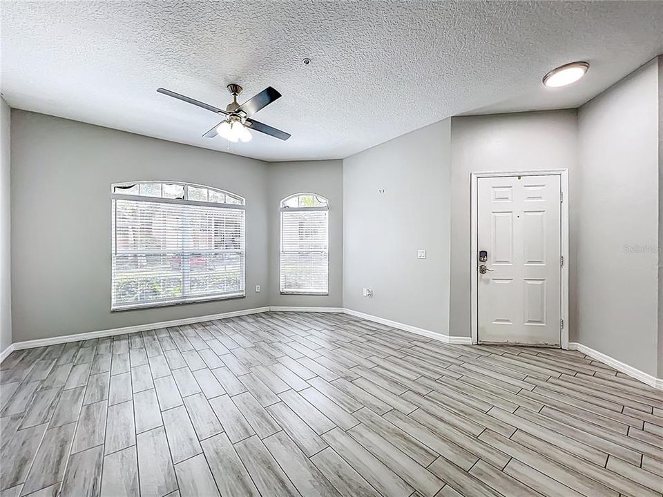 For Sale: $244,900 (2 beds, 2 baths, 1230 Square Feet)