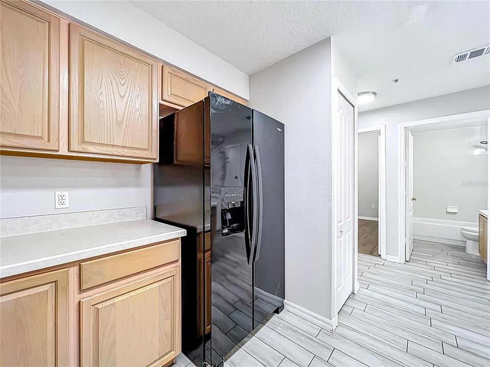 For Sale: $244,900 (2 beds, 2 baths, 1230 Square Feet)