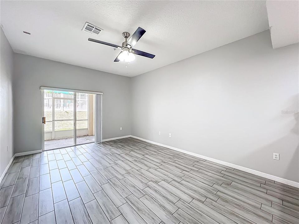For Sale: $244,900 (2 beds, 2 baths, 1230 Square Feet)