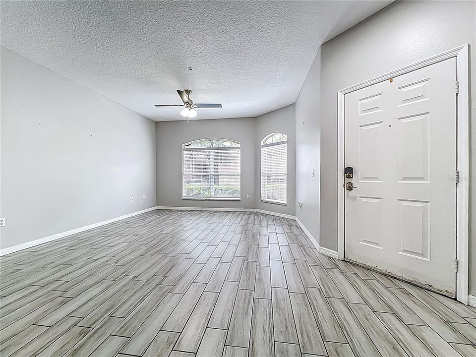 For Sale: $244,900 (2 beds, 2 baths, 1230 Square Feet)