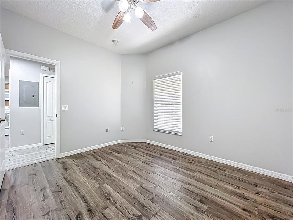 For Sale: $244,900 (2 beds, 2 baths, 1230 Square Feet)