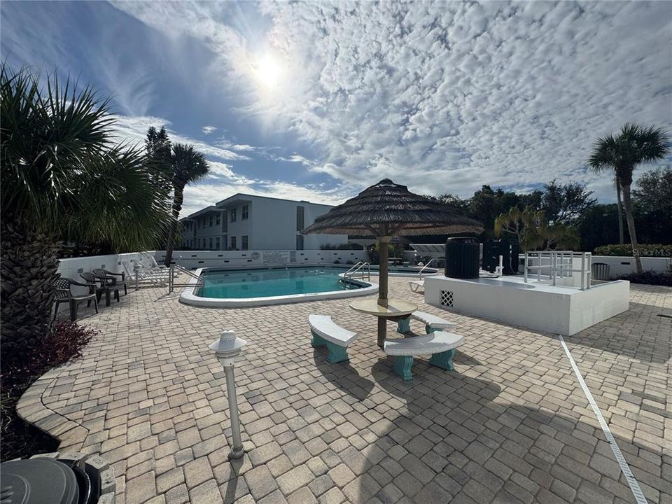 For Sale: $165,000 (1 beds, 1 baths, 600 Square Feet)