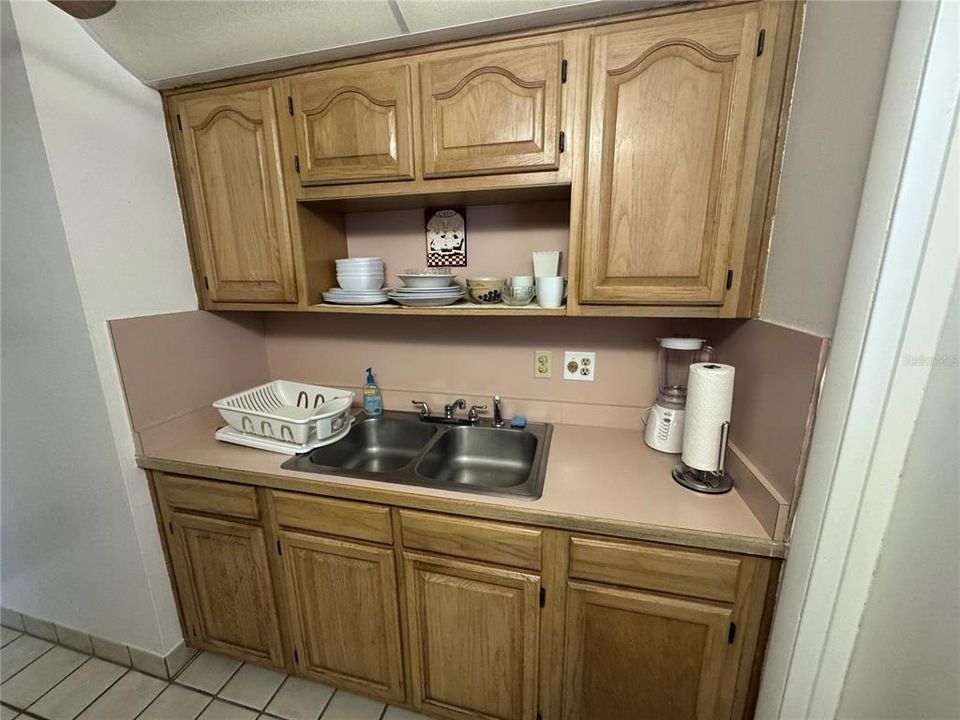 For Sale: $165,000 (1 beds, 1 baths, 600 Square Feet)