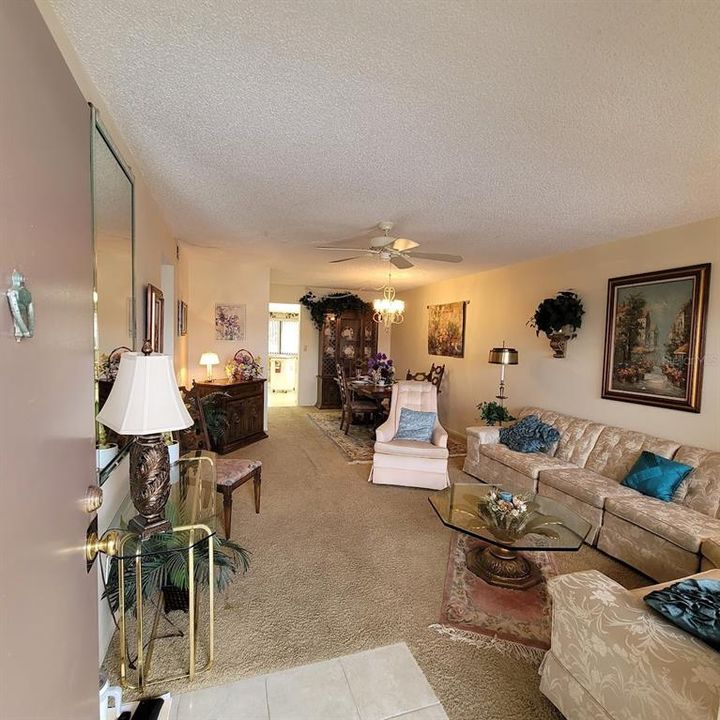 For Sale: $159,900 (2 beds, 2 baths, 1035 Square Feet)