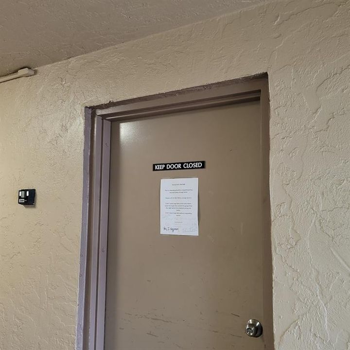 For Sale: $159,900 (2 beds, 2 baths, 1035 Square Feet)