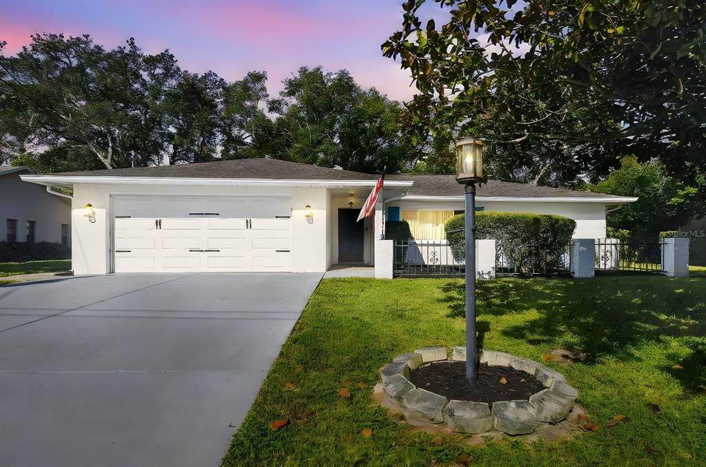 Active With Contract: $379,000 (3 beds, 2 baths, 1993 Square Feet)