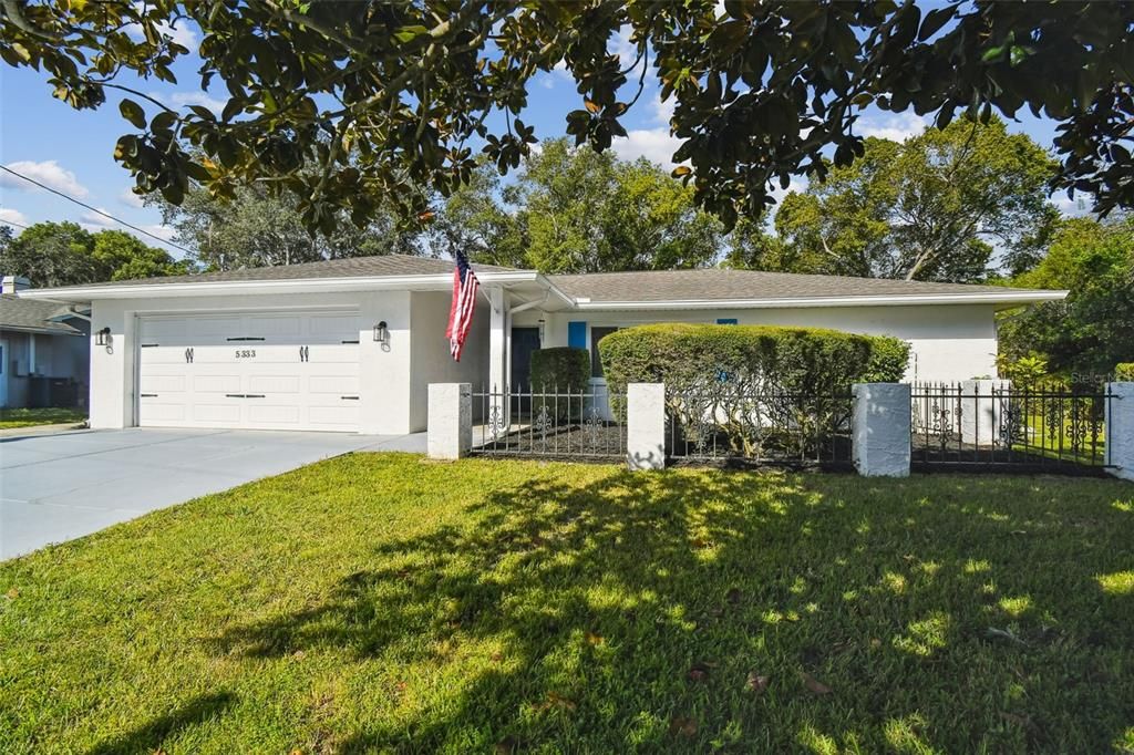 Active With Contract: $379,000 (3 beds, 2 baths, 1993 Square Feet)