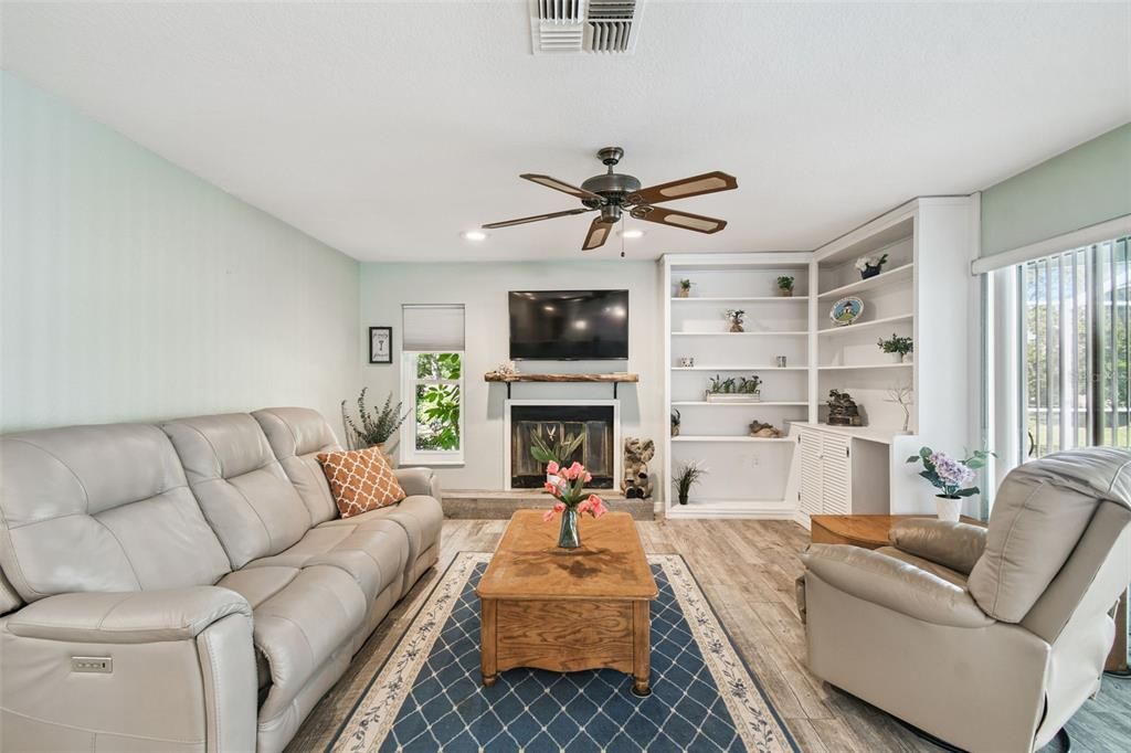 Active With Contract: $379,000 (3 beds, 2 baths, 1993 Square Feet)