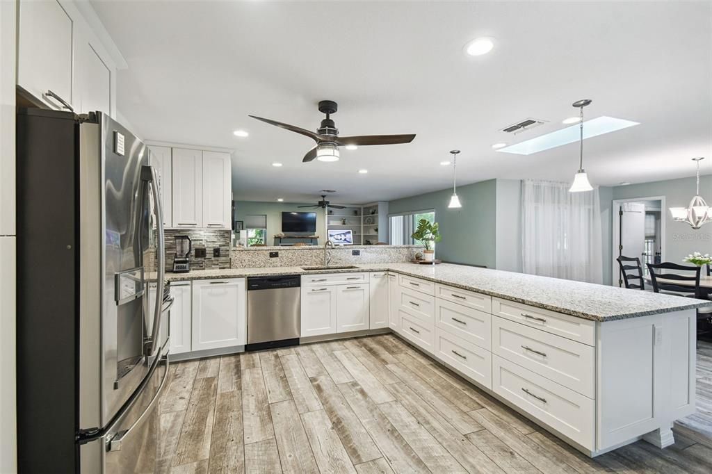 Active With Contract: $379,000 (3 beds, 2 baths, 1993 Square Feet)