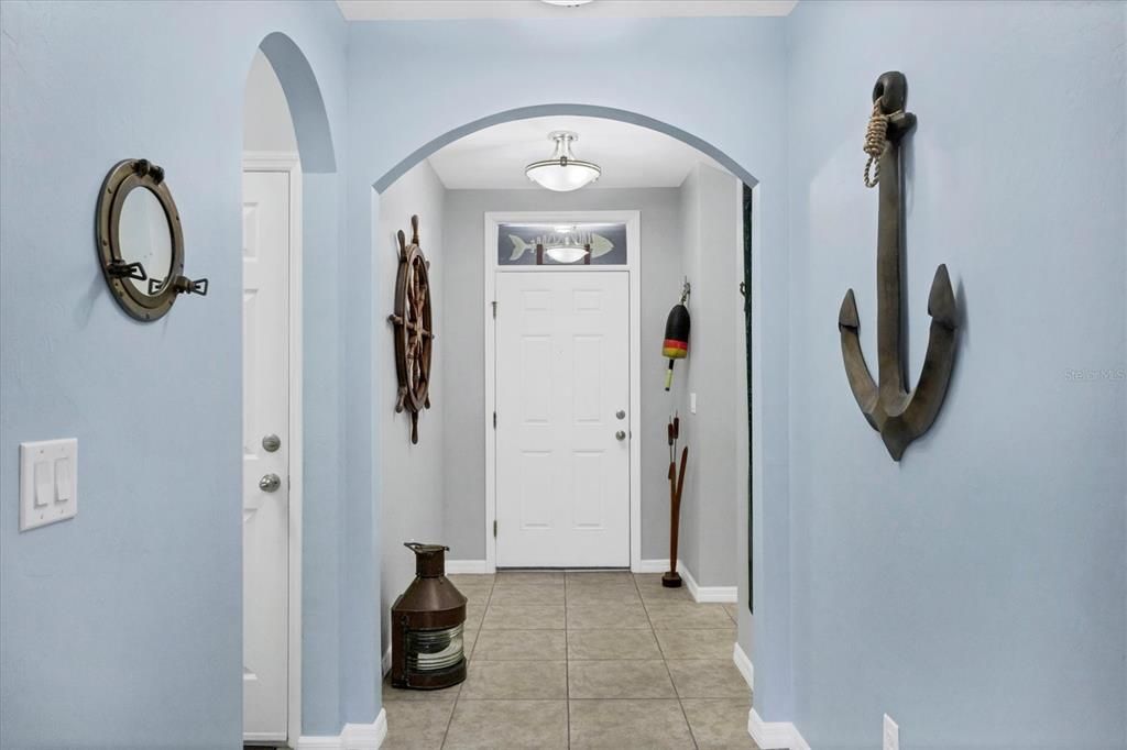 На продажу: $425,000 (3 спален, 2 ванн, 2101 Квадратных фут)