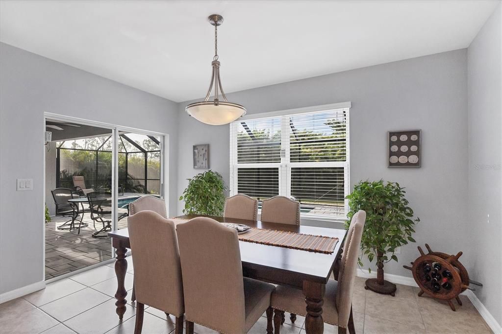 На продажу: $425,000 (3 спален, 2 ванн, 2101 Квадратных фут)