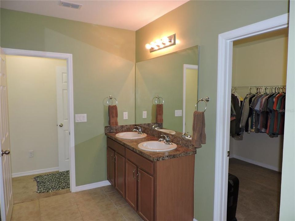 На продажу: $425,000 (3 спален, 2 ванн, 2101 Квадратных фут)