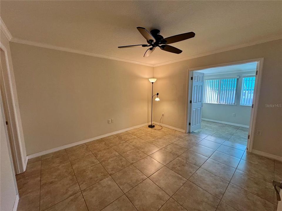 For Rent: $1,200 (1 beds, 1 baths, 585 Square Feet)