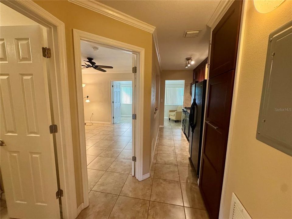 For Rent: $1,200 (1 beds, 1 baths, 585 Square Feet)