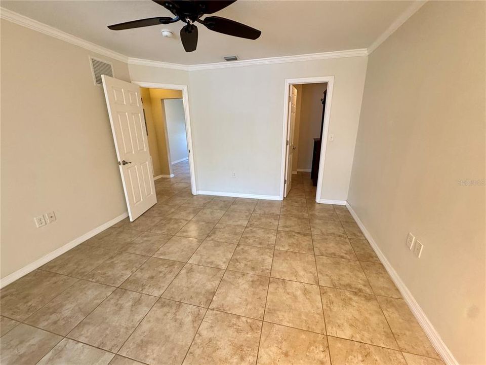 For Rent: $1,200 (1 beds, 1 baths, 585 Square Feet)