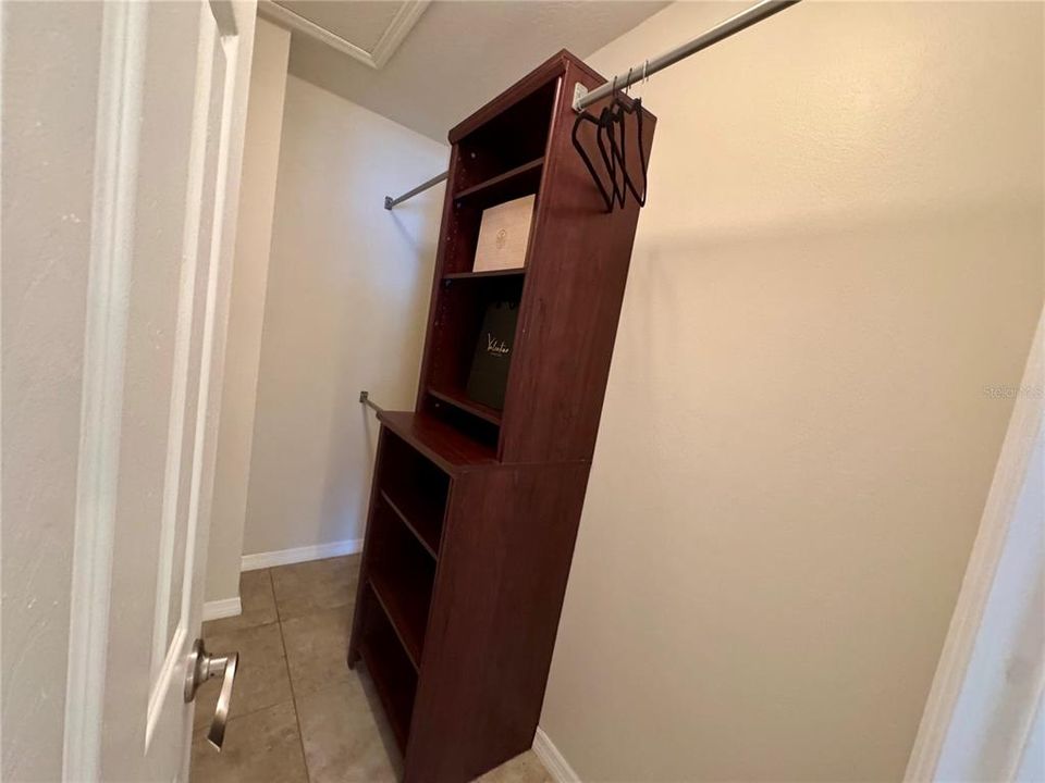 For Rent: $1,200 (1 beds, 1 baths, 585 Square Feet)