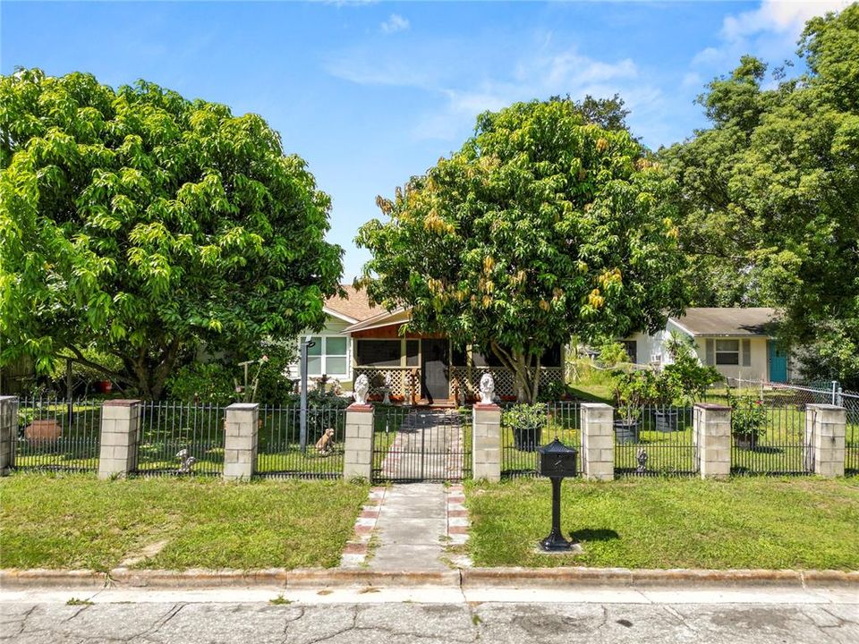 На продажу: $235,000 (3 спален, 2 ванн, 2008 Квадратных фут)