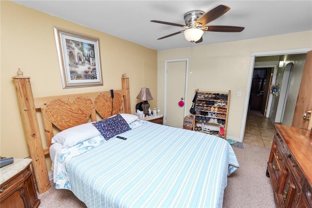 На продажу: $235,000 (3 спален, 2 ванн, 2008 Квадратных фут)