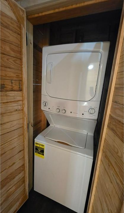 For Rent: $1,650 (2 beds, 1 baths, 720 Square Feet)