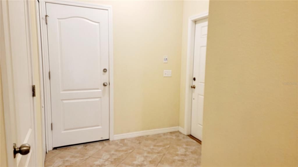 For Sale: $325,000 (3 beds, 2 baths, 2010 Square Feet)