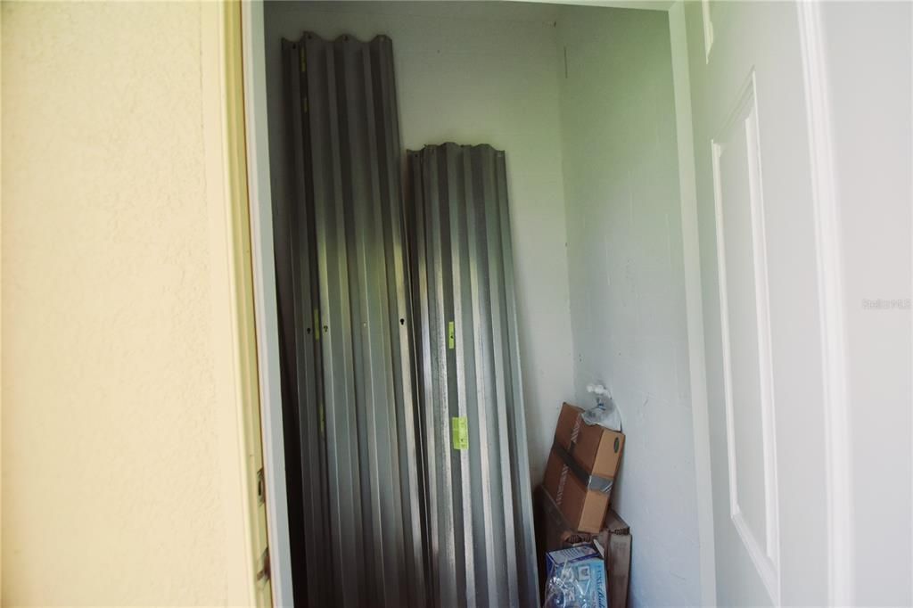 For Sale: $325,000 (3 beds, 2 baths, 2010 Square Feet)