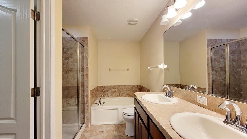 For Sale: $325,000 (3 beds, 2 baths, 2010 Square Feet)