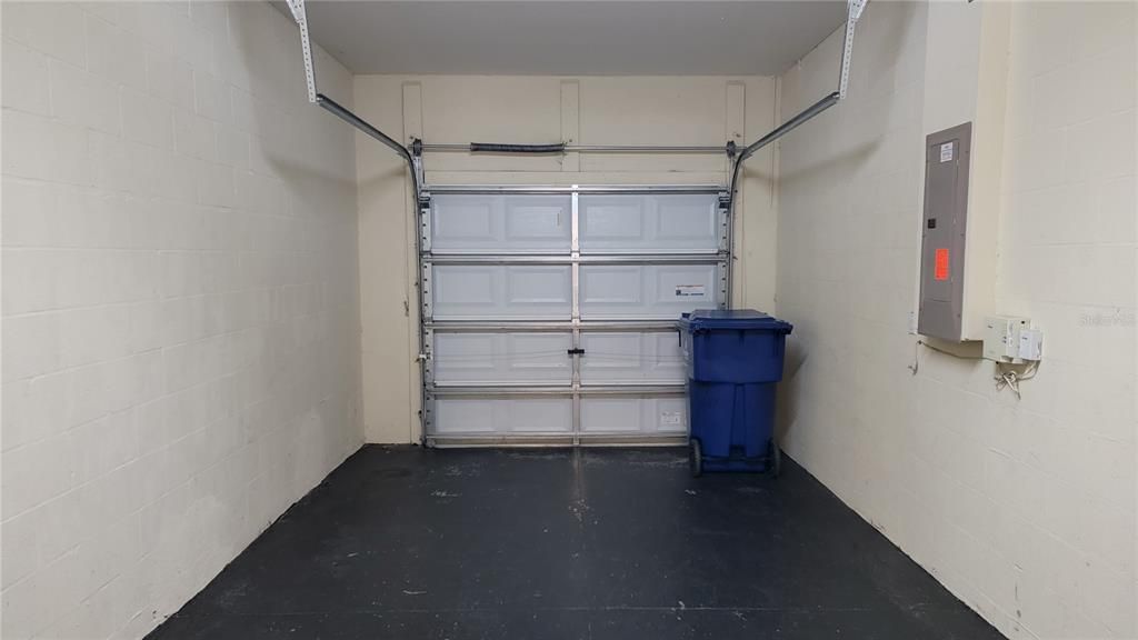 For Sale: $325,000 (3 beds, 2 baths, 2010 Square Feet)