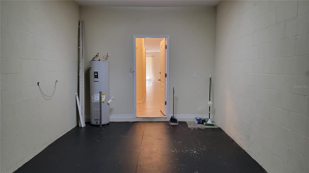 For Sale: $325,000 (3 beds, 2 baths, 2010 Square Feet)