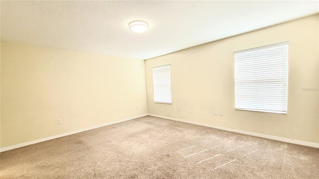 For Sale: $325,000 (3 beds, 2 baths, 2010 Square Feet)