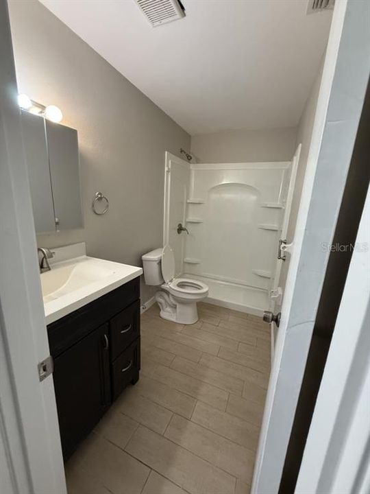 На продажу: $240,000 (3 спален, 2 ванн, 1118 Квадратных фут)