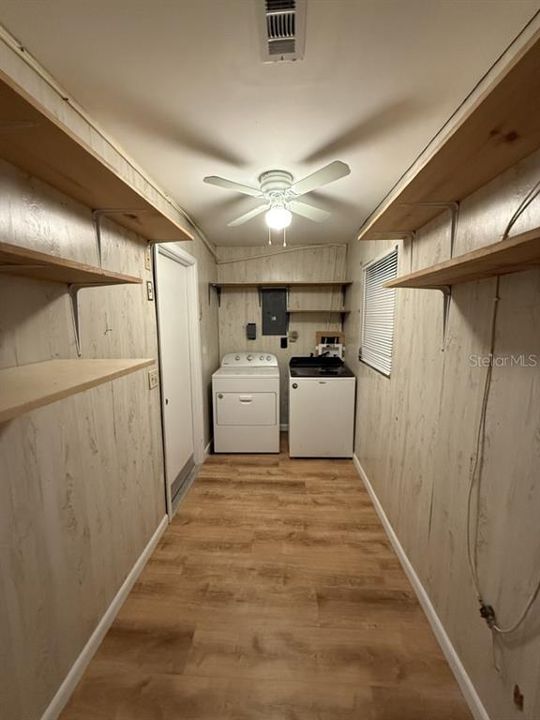 На продажу: $240,000 (3 спален, 2 ванн, 1118 Квадратных фут)