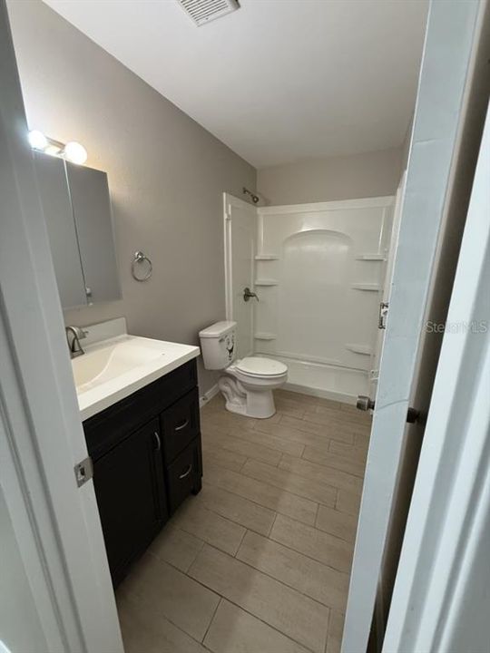 На продажу: $240,000 (3 спален, 2 ванн, 1118 Квадратных фут)