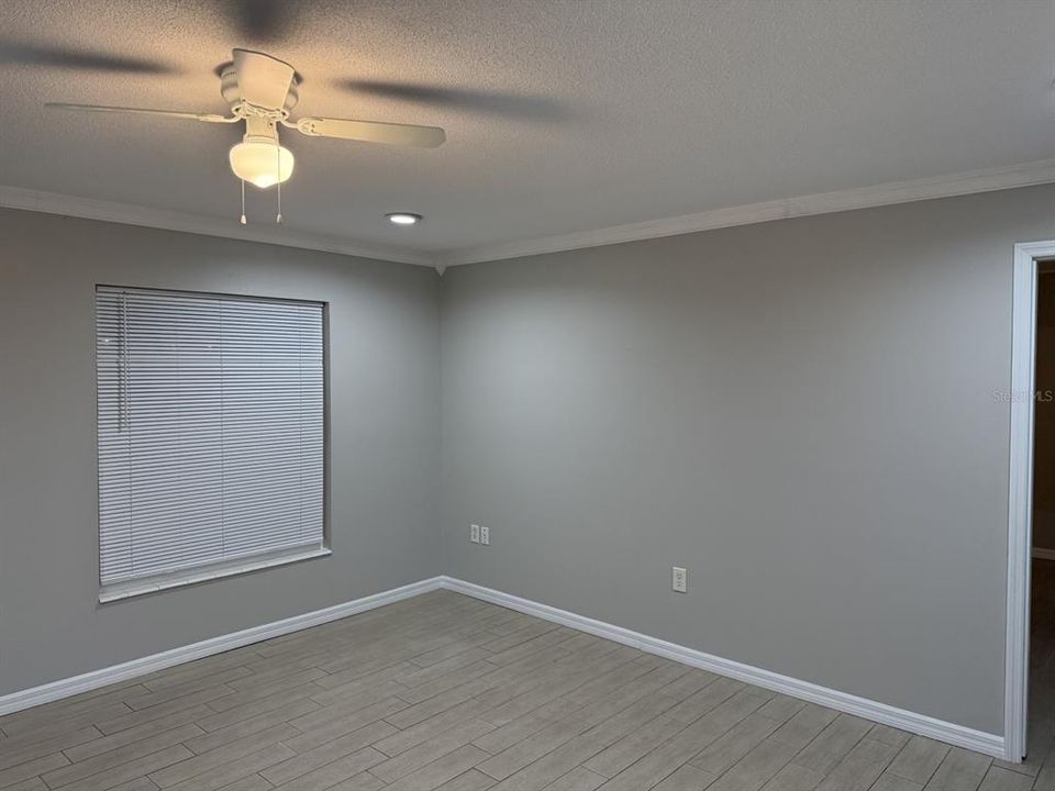 На продажу: $240,000 (3 спален, 2 ванн, 1118 Квадратных фут)