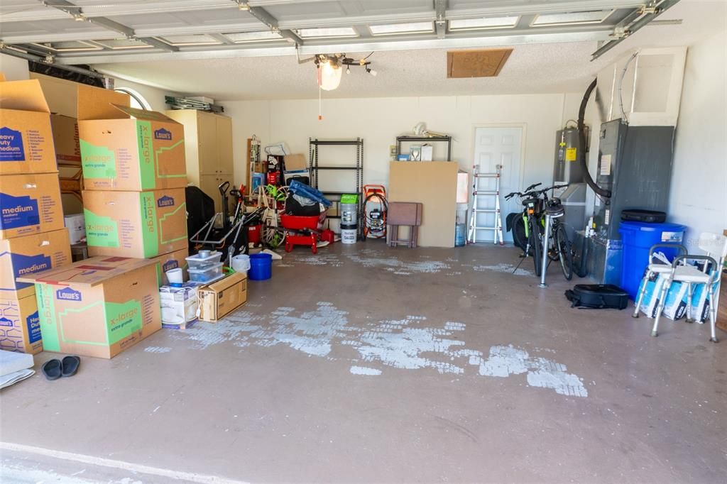 合同活跃: $345,000 (3 贝兹, 2 浴室, 2133 平方英尺)