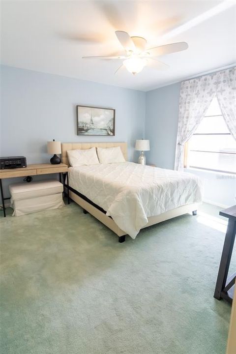 合同活跃: $345,000 (3 贝兹, 2 浴室, 2133 平方英尺)