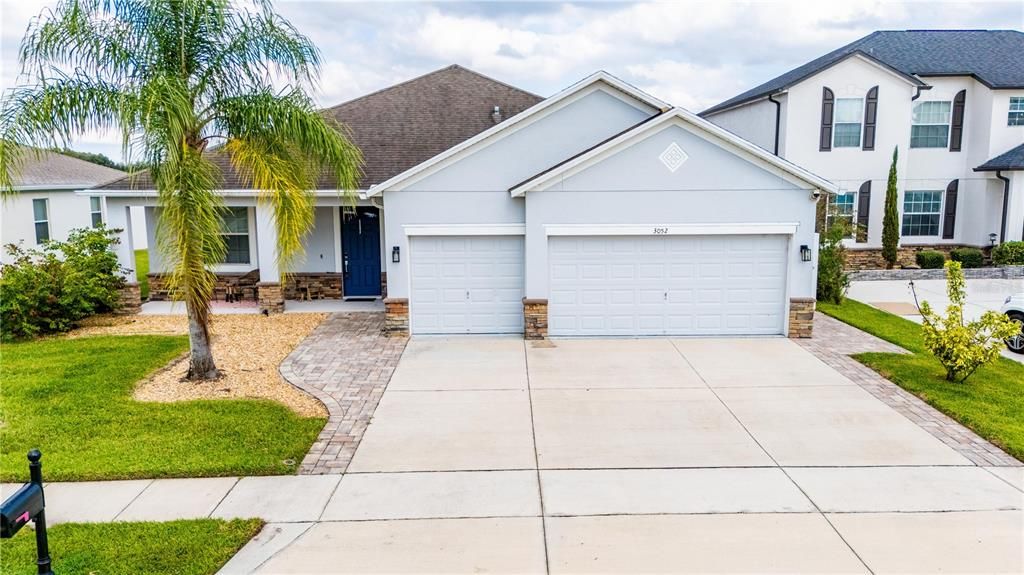 Под контрактом: $3,000 (4 спален, 3 ванн, 2420 Квадратных фут)