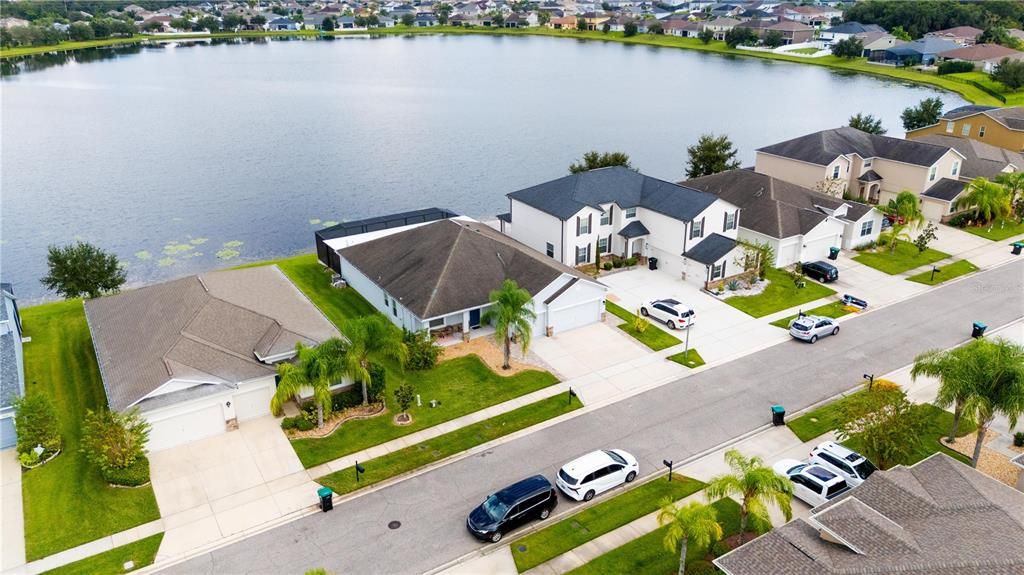 Под контрактом: $3,000 (4 спален, 3 ванн, 2420 Квадратных фут)