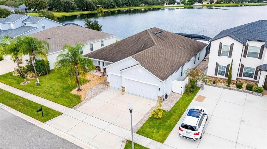 Под контрактом: $3,000 (4 спален, 3 ванн, 2420 Квадратных фут)