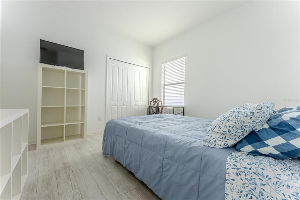 Под контрактом: $3,000 (4 спален, 3 ванн, 2420 Квадратных фут)