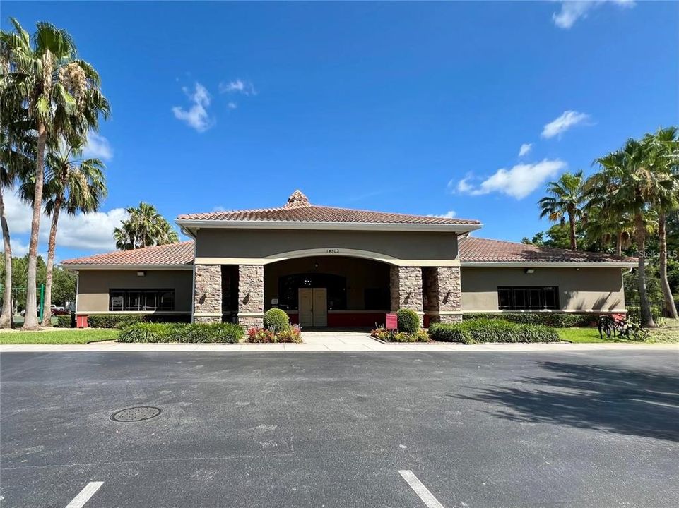 Под контрактом: $3,000 (4 спален, 3 ванн, 2420 Квадратных фут)