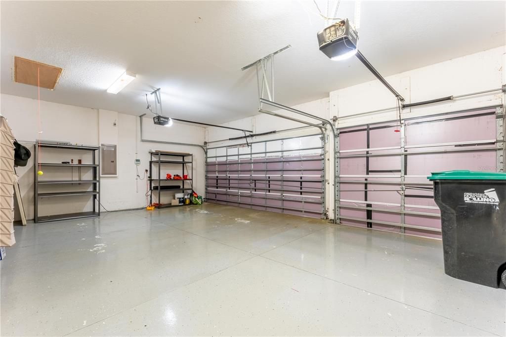 Под контрактом: $3,000 (4 спален, 3 ванн, 2420 Квадратных фут)