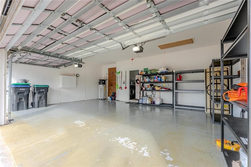 Под контрактом: $3,000 (4 спален, 3 ванн, 2420 Квадратных фут)