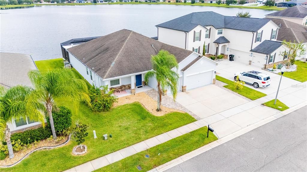 Под контрактом: $3,000 (4 спален, 3 ванн, 2420 Квадратных фут)