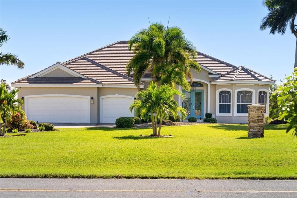 For Sale: $1,399,000 (4 beds, 3 baths, 3155 Square Feet)