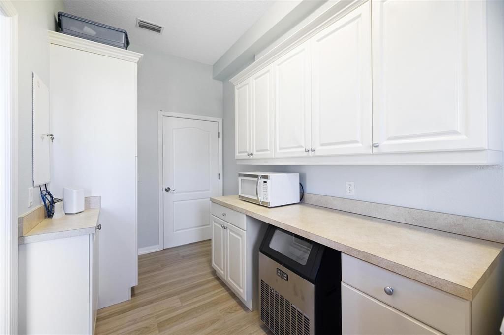 For Sale: $1,399,000 (4 beds, 3 baths, 3155 Square Feet)