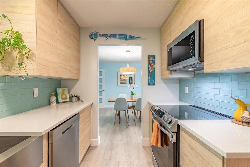 Active With Contract: $315,000 (3 beds, 2 baths, 1354 Square Feet)