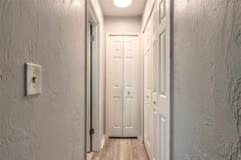 Active With Contract: $315,000 (3 beds, 2 baths, 1354 Square Feet)