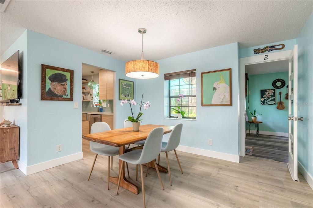 Active With Contract: $315,000 (3 beds, 2 baths, 1354 Square Feet)