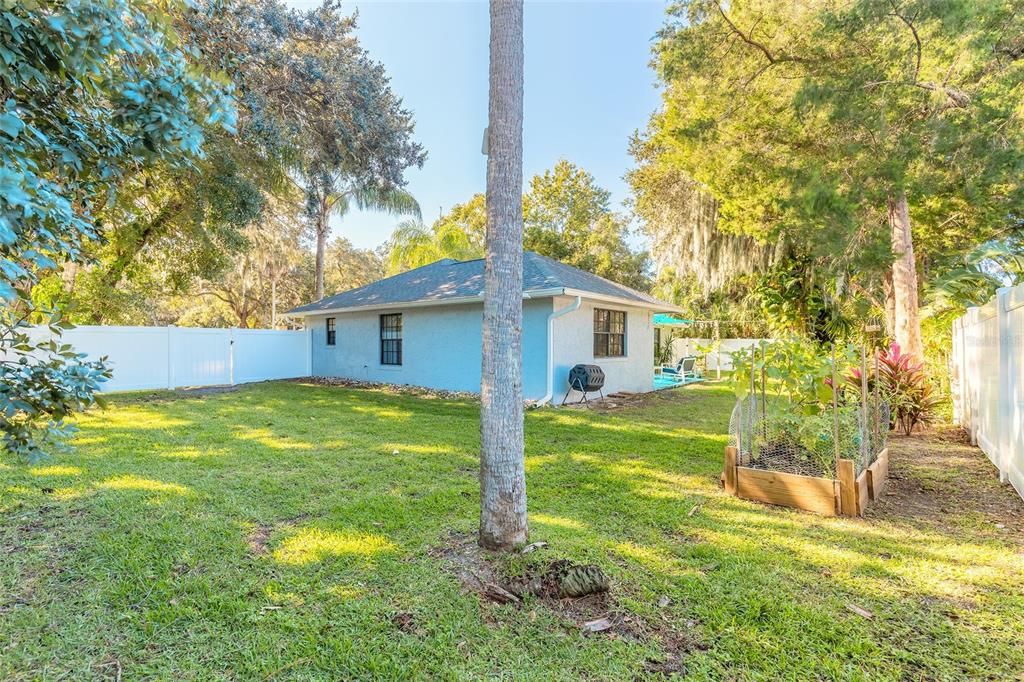 Active With Contract: $315,000 (3 beds, 2 baths, 1354 Square Feet)