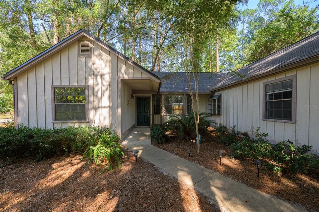 Active With Contract: $275,000 (3 beds, 2 baths, 1340 Square Feet)